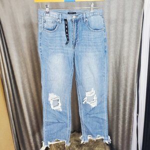 ASHLYN Distressed Fashion Blue Jeans Str8t leg Mid-rise NWT Size 7/27.